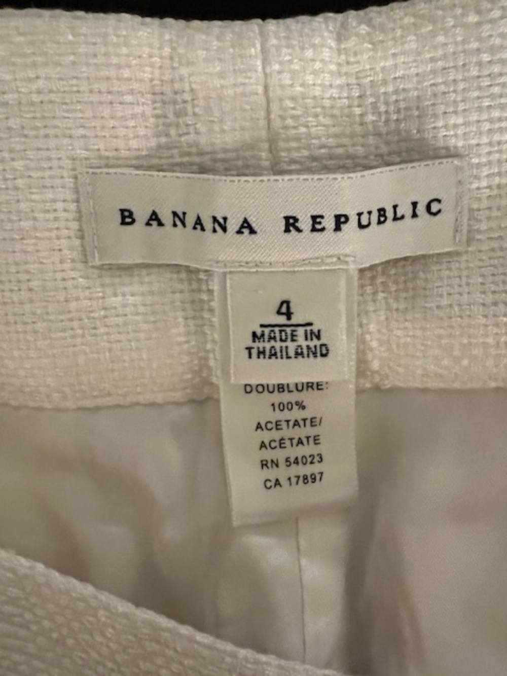 Banana Republic Short-Sleeve Blazer & Shorts Set (2000s) - Picture 9 of 9